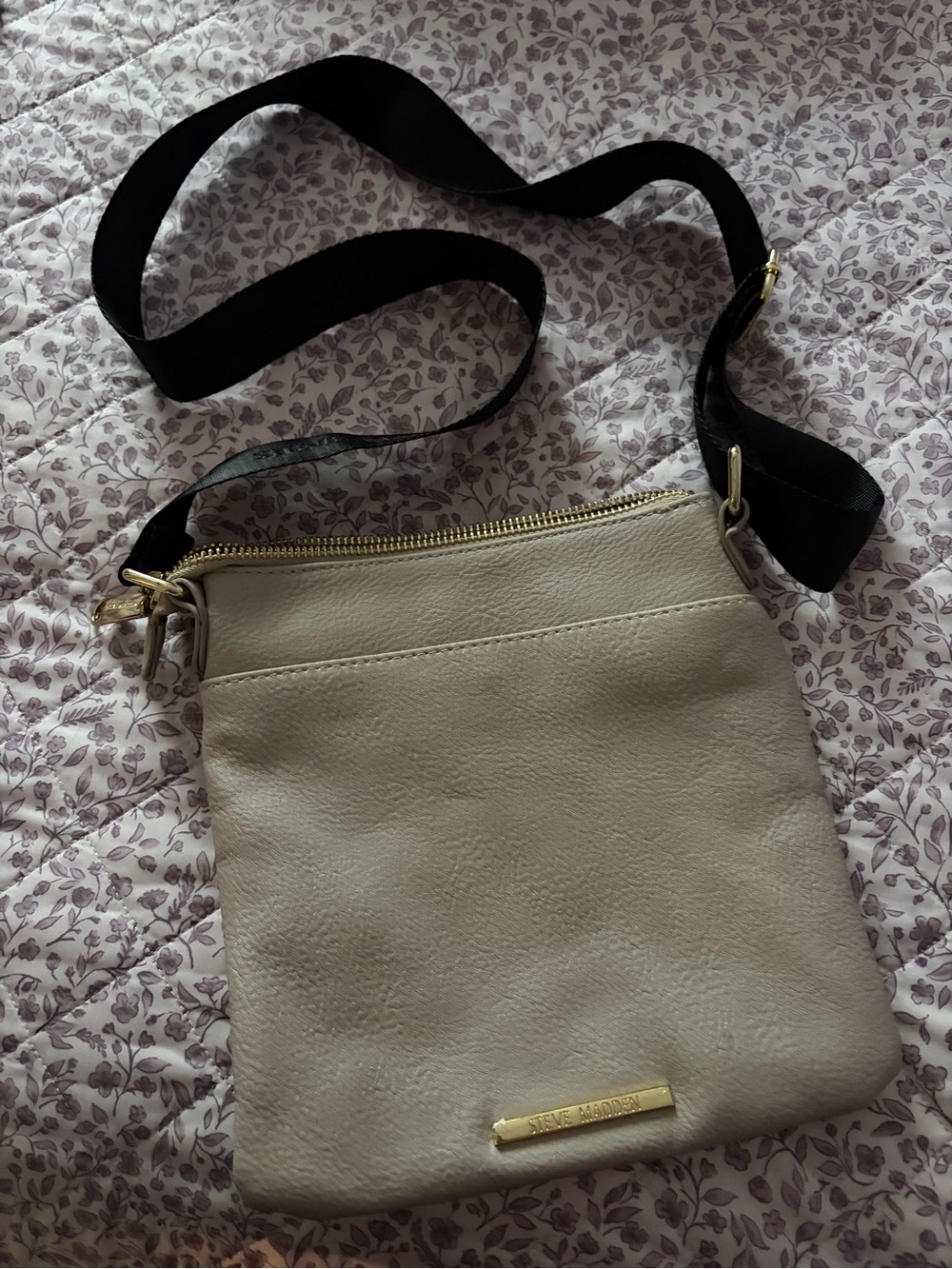 Steve Madden Cream Crossbody Bag with Black Strap